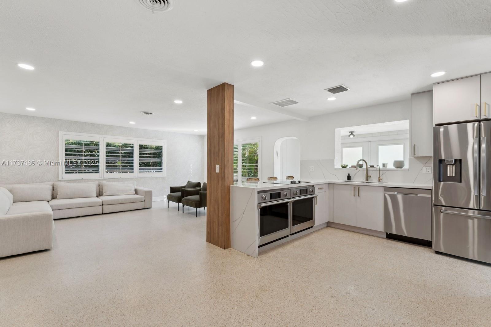 Picture of 951 Buchanan St, Hollywood, FL 33019