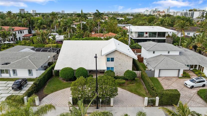 Picture of 1251 Kane Concourse, Bay Harbor Islands FL 33154