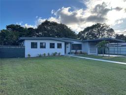 Picture of 860 NW 171St St, Miami Gardens, FL 33169