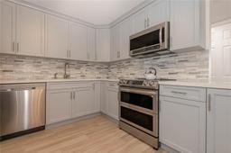 Picture of 401 Golden Isles Dr # 902, Hallandale Beach, FL 33009