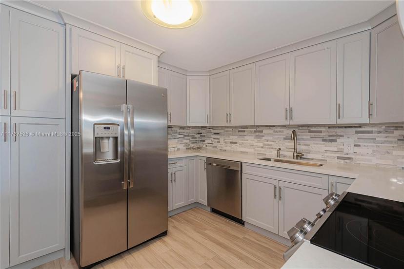 Picture of 401 Golden Isles Dr # 902, Hallandale Beach FL 33009