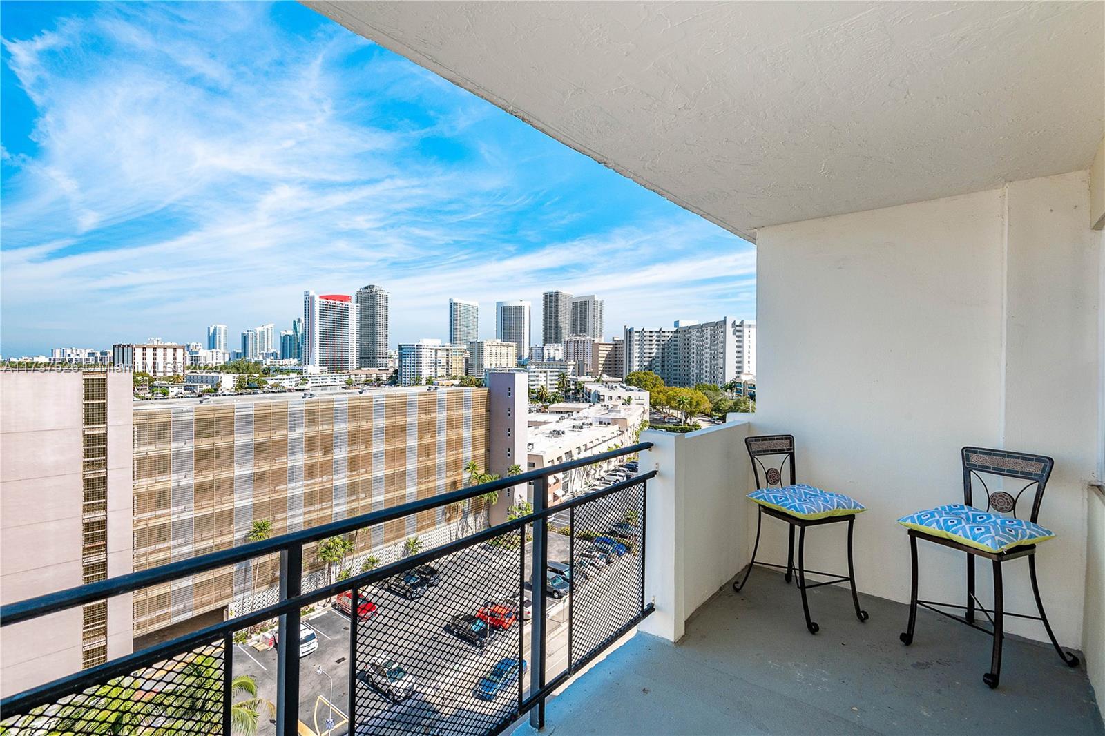 Picture of 401 Golden Isles Dr # 902, Hallandale Beach, FL 33009