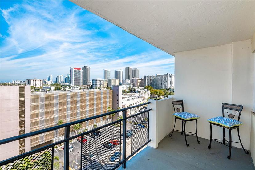 Picture of 401 Golden Isles Dr # 902, Hallandale Beach FL 33009