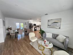 Picture of 14361 Lincoln Blvd, Miami, FL 33176