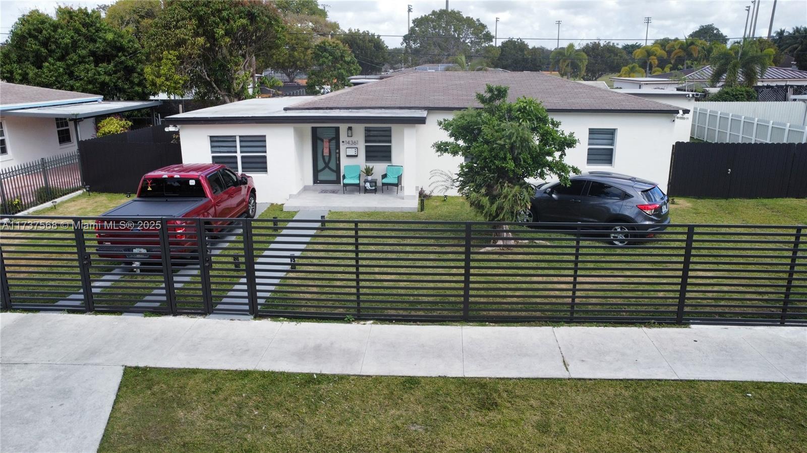 Picture of 14361 Lincoln Blvd, Miami, FL 33176