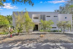 Picture of 3701 Solana Rd, Miami, FL 33133