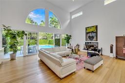 Picture of 3701 Solana Rd, Miami, FL 33133