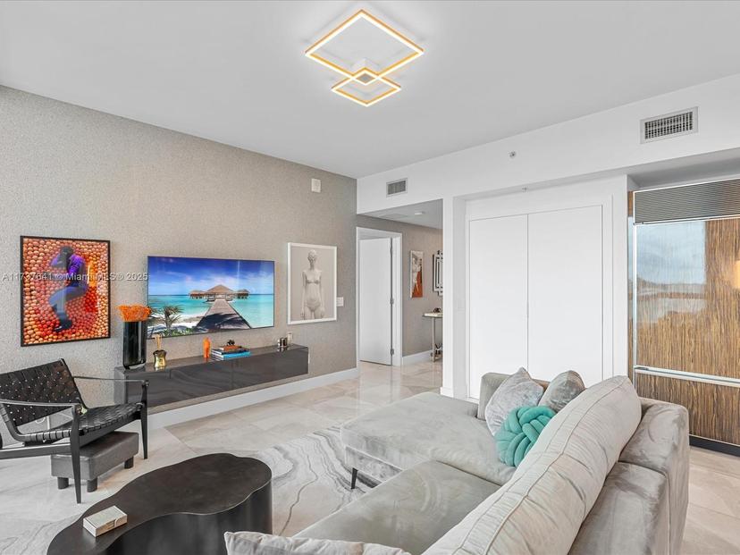 Picture of 6899 Collins Ave # 1010, Miami Beach FL 33141