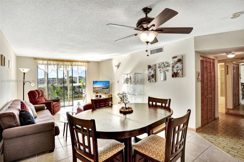Picture of 2860 Somerset Dr # 409K, Lauderdale Lakes FL 33311