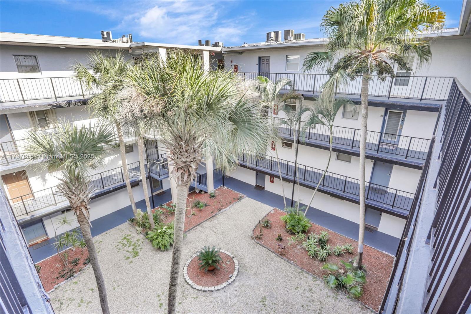 Picture of 2860 Somerset Dr # 409K, Lauderdale Lakes, FL 33311