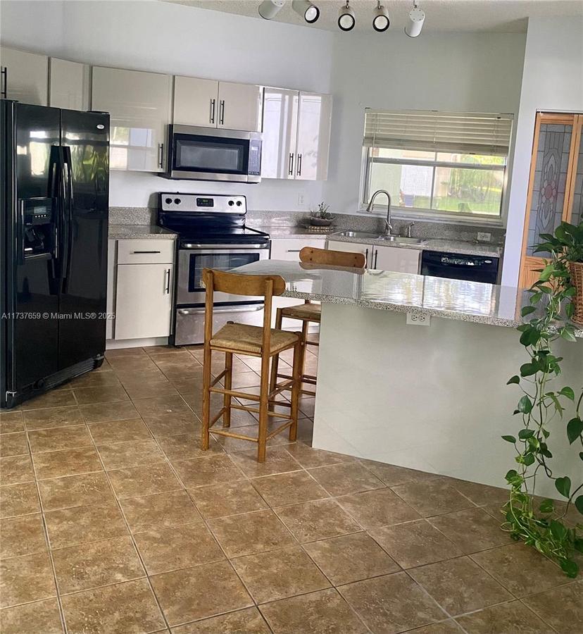 Picture of 201 NW 207Th Ave, Pembroke Pines FL 33029