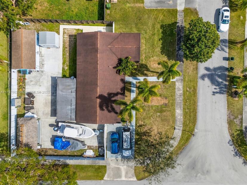 Picture of 465 NW 17Th Ct, Homestead FL 33030
