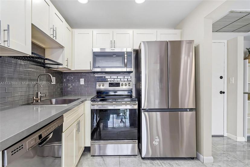 Picture of 200 172Nd St # 404, Sunny Isles Beach FL 33160