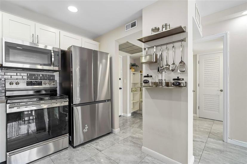 Picture of 200 172Nd St # 404, Sunny Isles Beach FL 33160