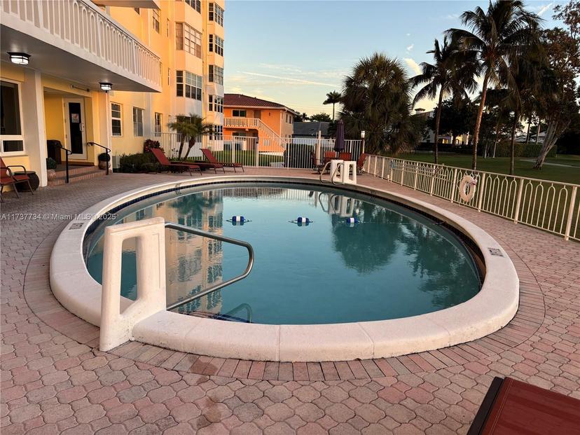 Picture of 2500 NE 48Th Ln # 708, Fort Lauderdale FL 33308