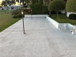 Picture of 2500 NE 48Th Ln # 708, Fort Lauderdale, FL 33308