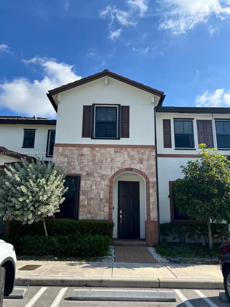 Picture of 10519 W 33Rd Ct # 10519, Hialeah, FL 33018