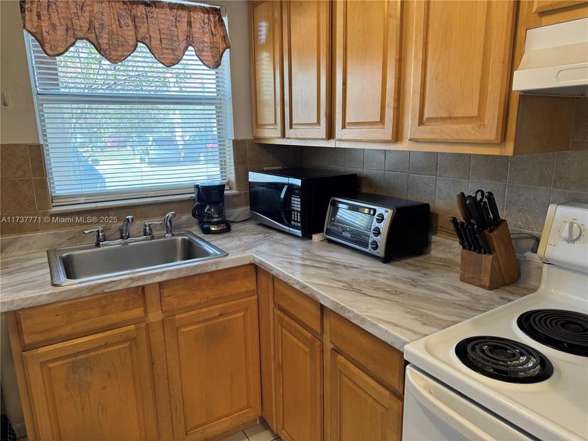 Picture of 2741 N Pine Island Rd # 108, Sunrise FL 33322