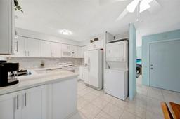 Picture of 5350 NE 6Th Ave # D11, Oakland Park, FL 33334
