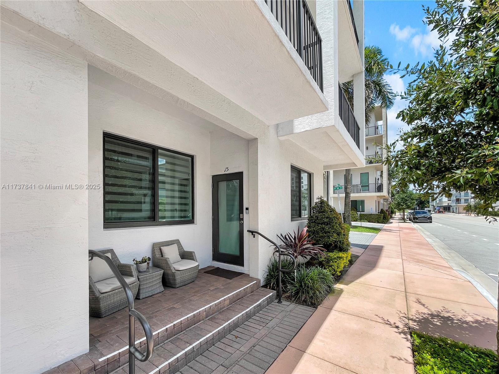 Picture of 4745 NW 84Th Ct # 15, Doral, FL 33166