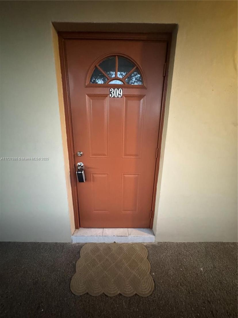 Picture of 8101 N Sunrise Lakes Dr # 309, Sunrise FL 33322