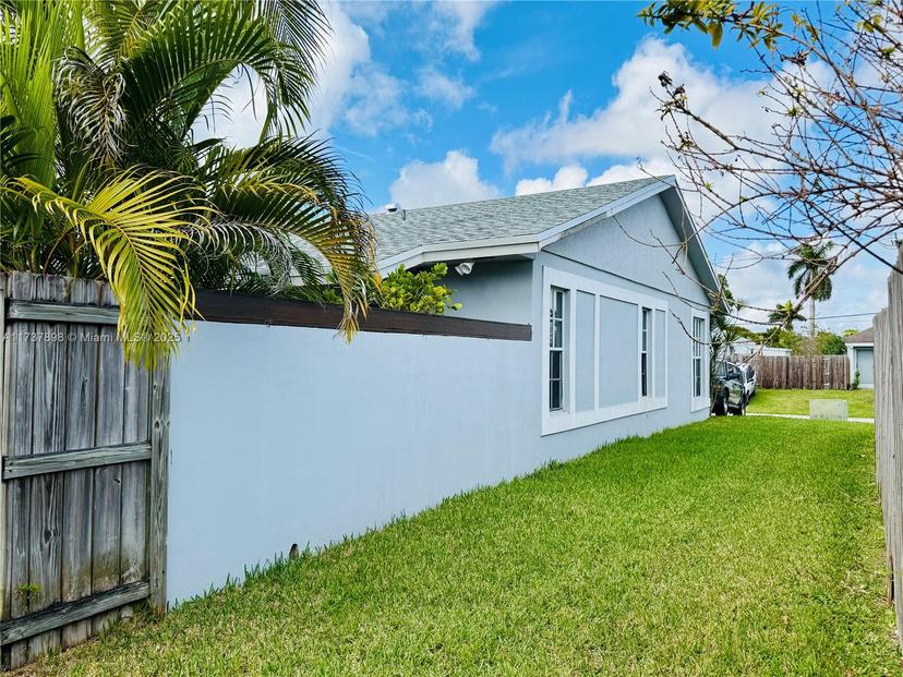 Picture of 10366 SW 205Th Ter, Cutler Bay FL 33189
