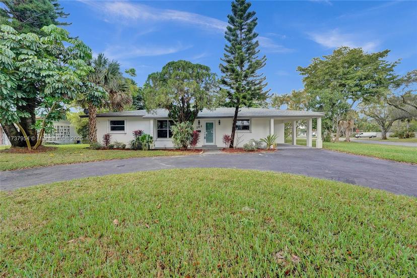 Picture of 101 SW 53Rd Ave, Plantation FL 33317