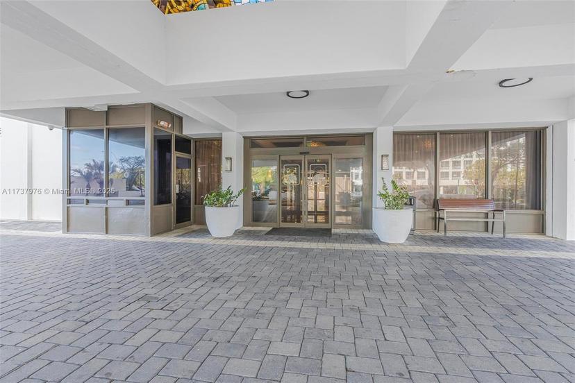 Picture of 600 NE 36Th St # 414, Miami FL 33137
