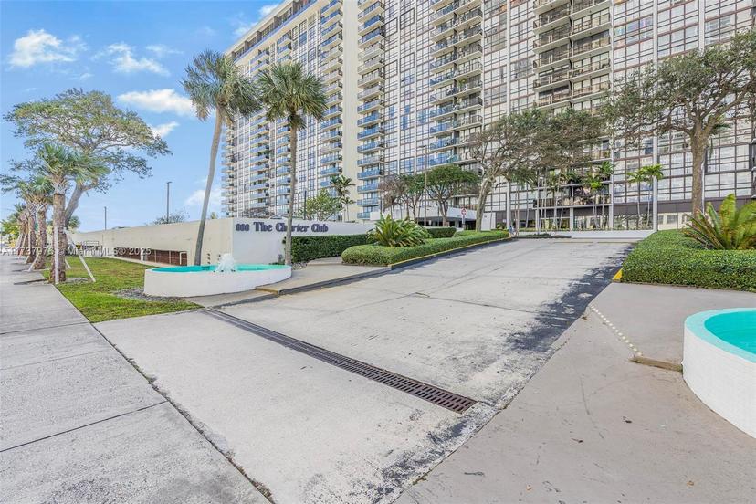 Picture of 600 NE 36Th St # 414, Miami FL 33137