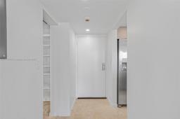 Picture of 600 NE 36Th St # 414, Miami, FL 33137