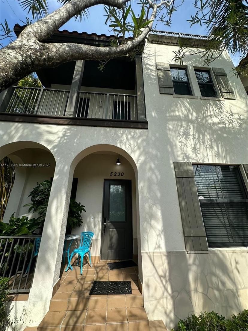 Picture of 5230 NW 83Rd Ct, Doral FL 33166