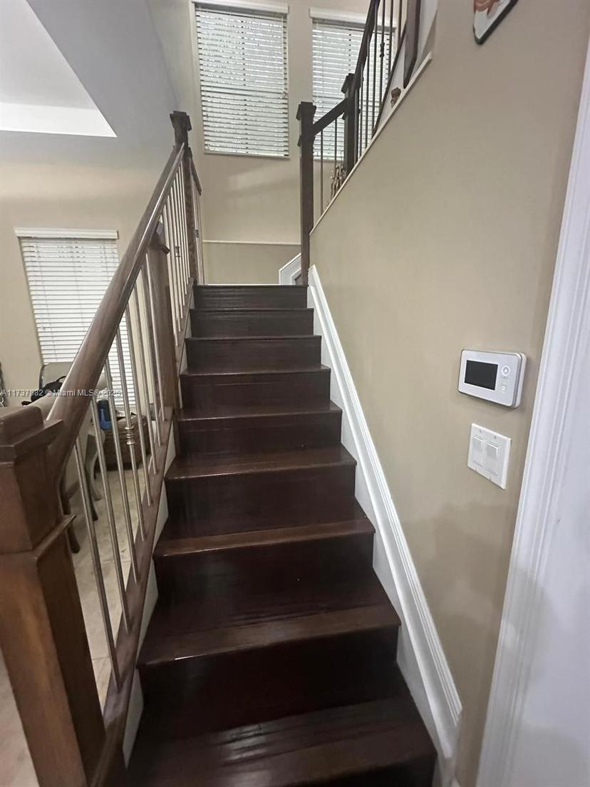 Picture of 5230 NW 83Rd Ct, Doral FL 33166