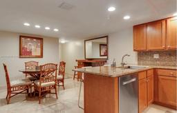 Picture of 1623 Collins Ave # 509, Miami Beach, FL 33139