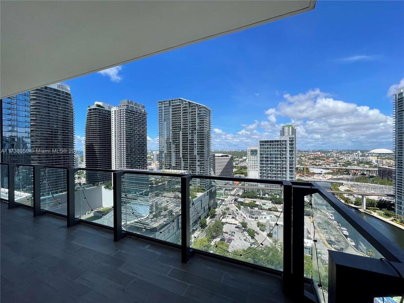 Picture of 68 SE 6Th St # 2408, Miami FL 33131