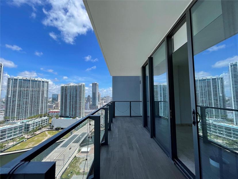 Picture of 68 SE 6Th St # 2408, Miami FL 33131