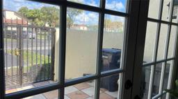 Picture of 10050 NW 4Th Ln, Miami, FL 33172