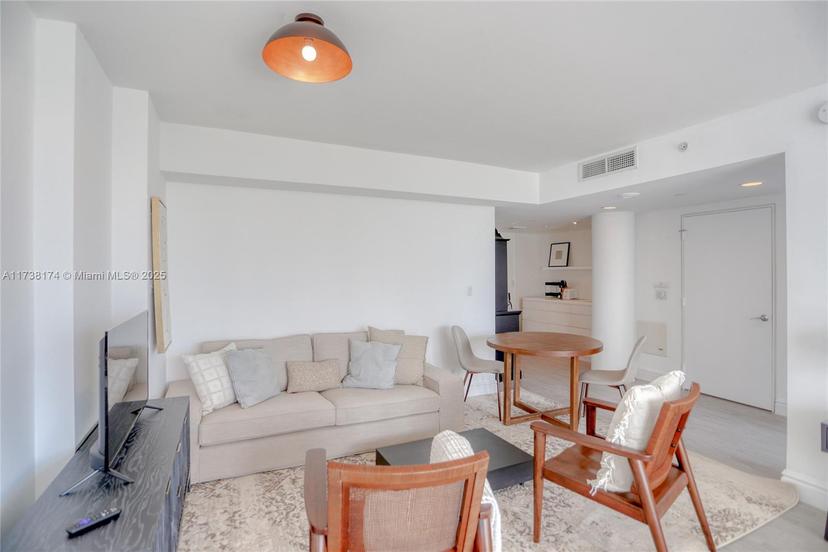 Picture of 1100 West Ave # 427, Miami Beach FL 33139