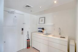 Picture of 1100 West Ave # 427, Miami Beach, FL 33139