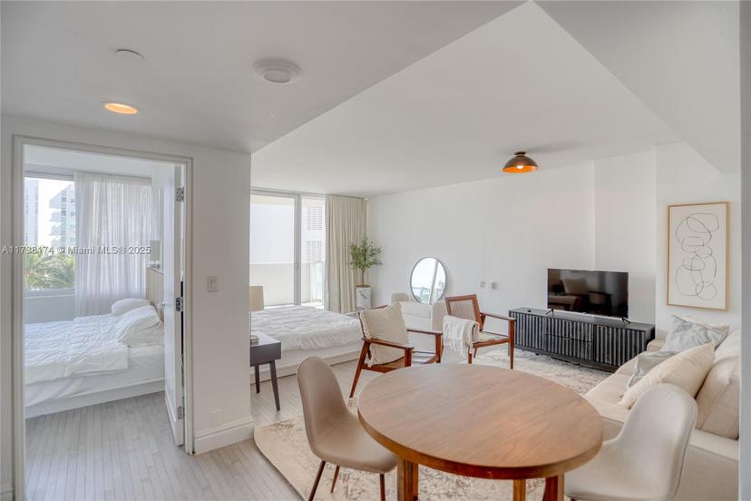 Picture of 1100 West Ave # 427, Miami Beach FL 33139