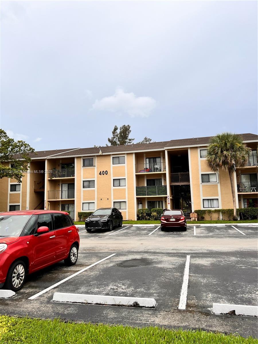 Picture of 400 W Palm Cir W # 204, Pembroke Pines, FL 33025