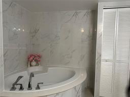 Picture of 1865 S Ocean Dr # 6H, Hallandale Beach, FL 33009