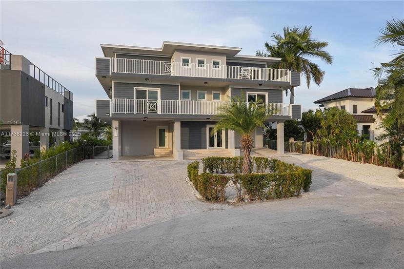 Picture of 66 S Andros Rd, Key Largo FL 33037