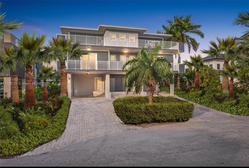 Picture of 66 S Andros Rd, Key Largo FL 33037