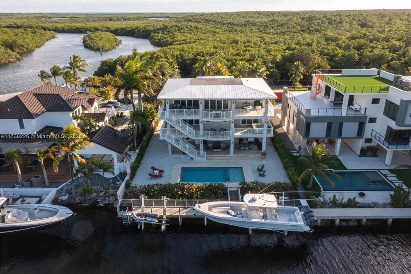 Picture of 66 S Andros Rd, Key Largo FL 33037
