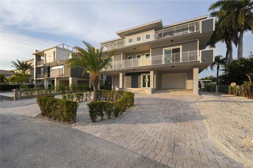 Picture of 66 S Andros Rd, Key Largo FL 33037