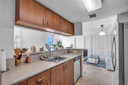 Picture of 816 NW 11Th St # 607, Miami, FL 33136
