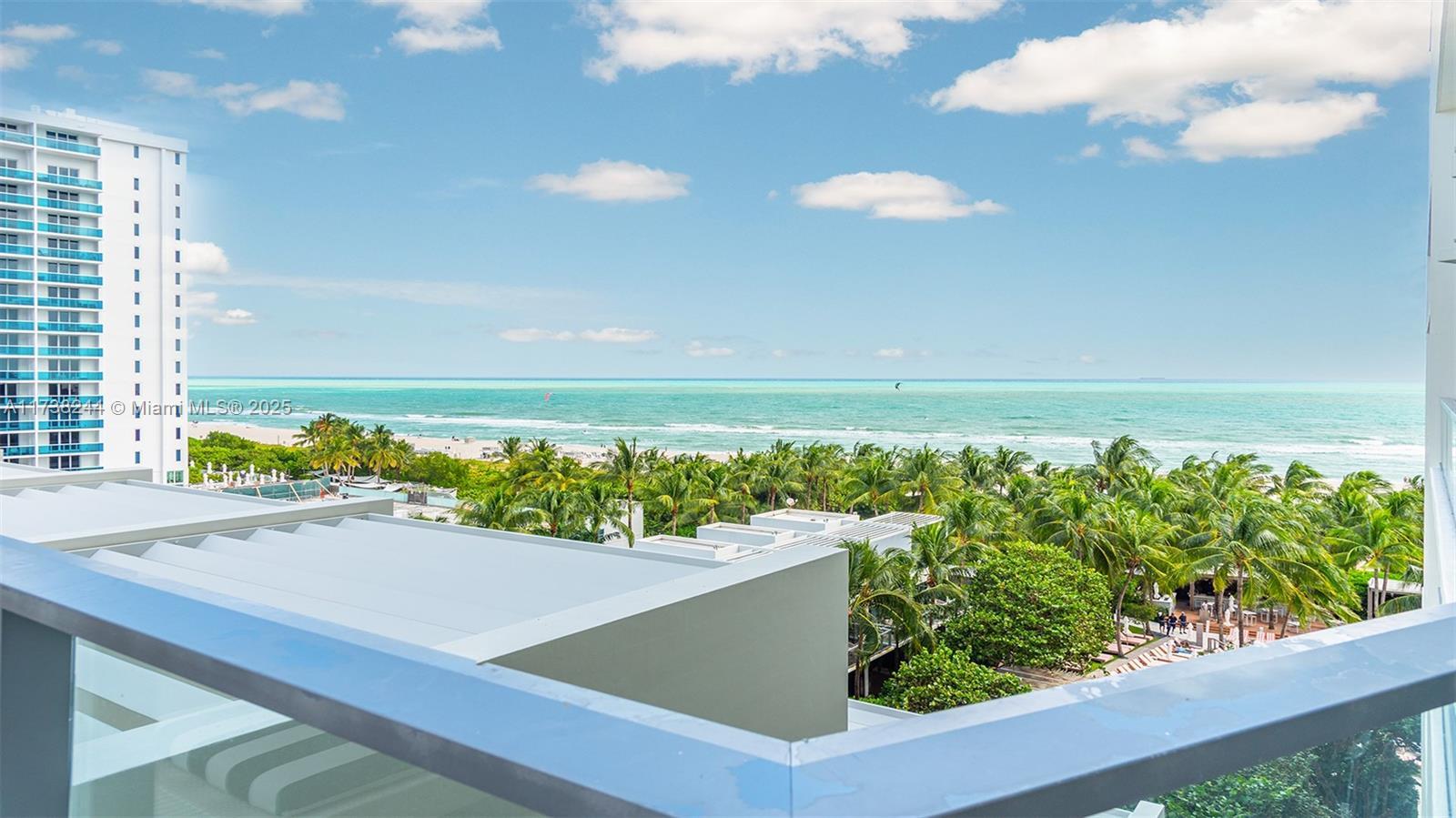Picture of 2201 Collins Ave # 811, Miami Beach, FL 33139