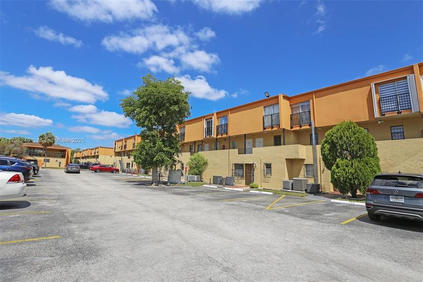 Picture of 315 NW 109Th Ave # 205, Miami FL 33172
