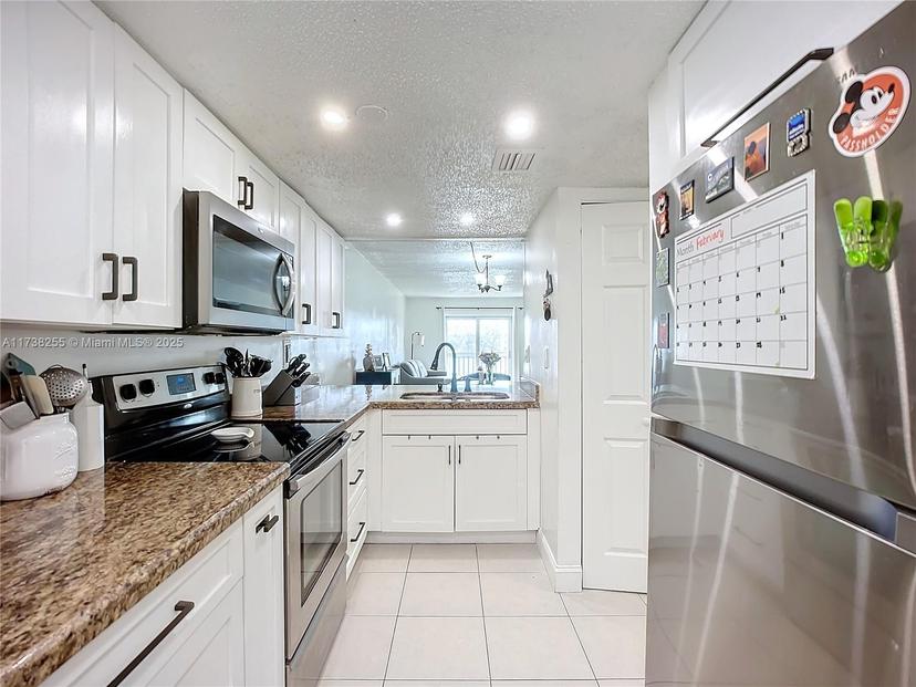 Picture of 9915 W Okeechobee Rd # 308, Hialeah Gardens FL 33016