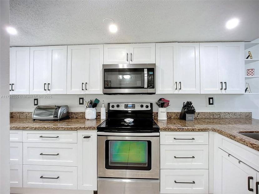 Picture of 9915 W Okeechobee Rd # 308, Hialeah Gardens FL 33016
